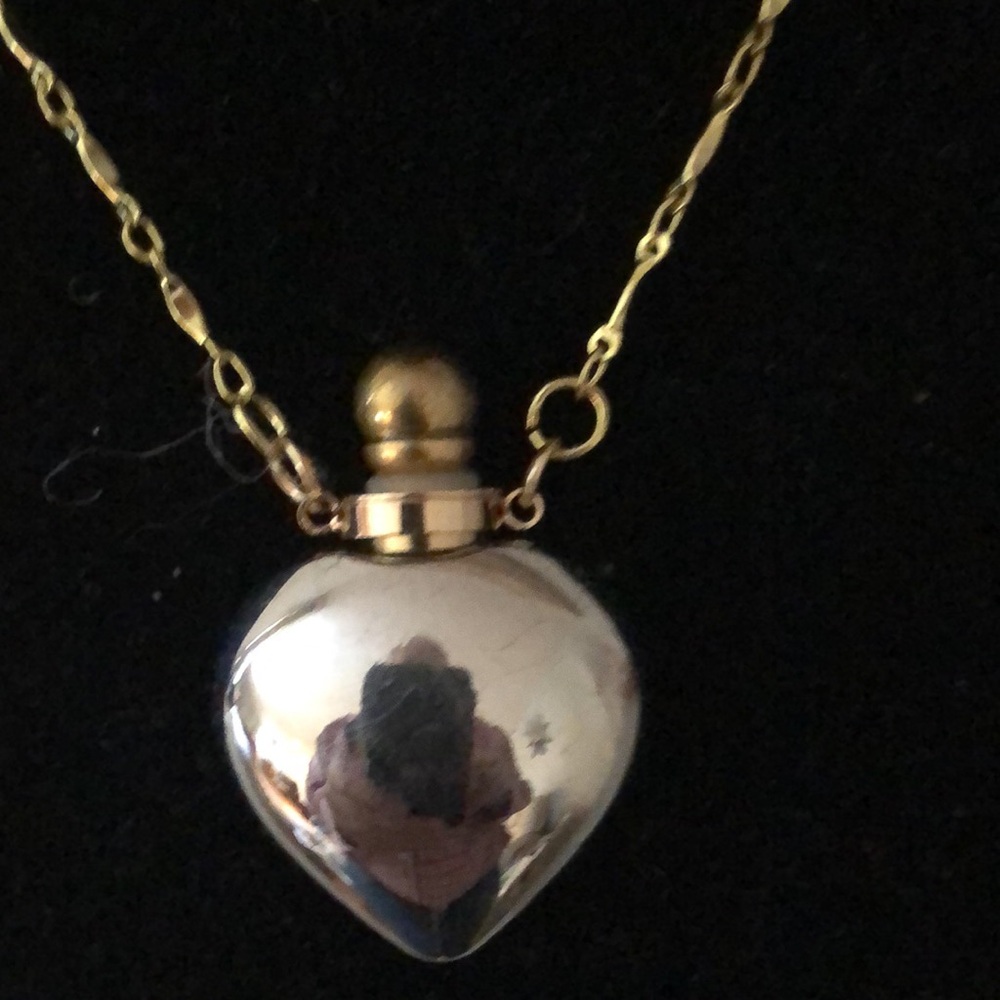 Gold Heart Pendant Necklace with Blue Gem - Picture 4 of 8